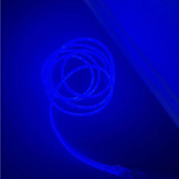 LED colour Rope 16.4’ - Picture 3 of 8
